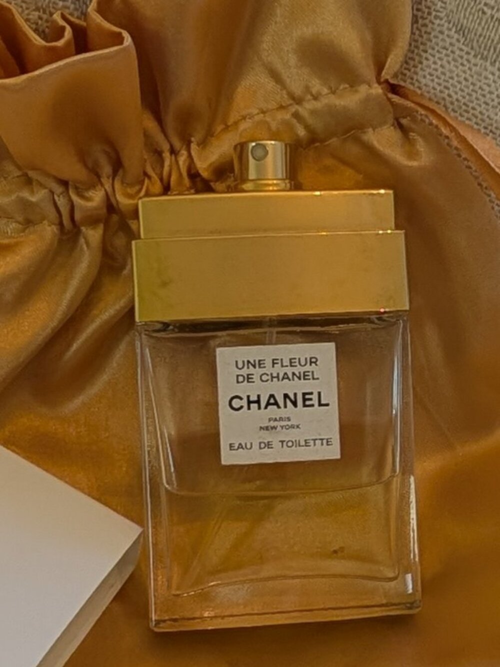 Chanel Une Fleur de Chanel eau de Toilette - Picture 3 of 11